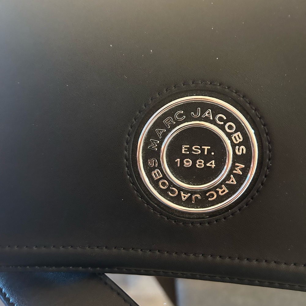 Marc Jacobs Black Leather Shoulder Bag - Picture 4 of 9